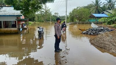 Curah Hujan Meningkat, Kapolsek Muara Wahau Imbau Warganya Waspadai Debit Air Sungai Wahau